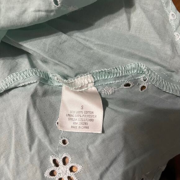 Mi Ami Sage Green Embroidered Eyelet Top Size Small - Picture 5 of 6